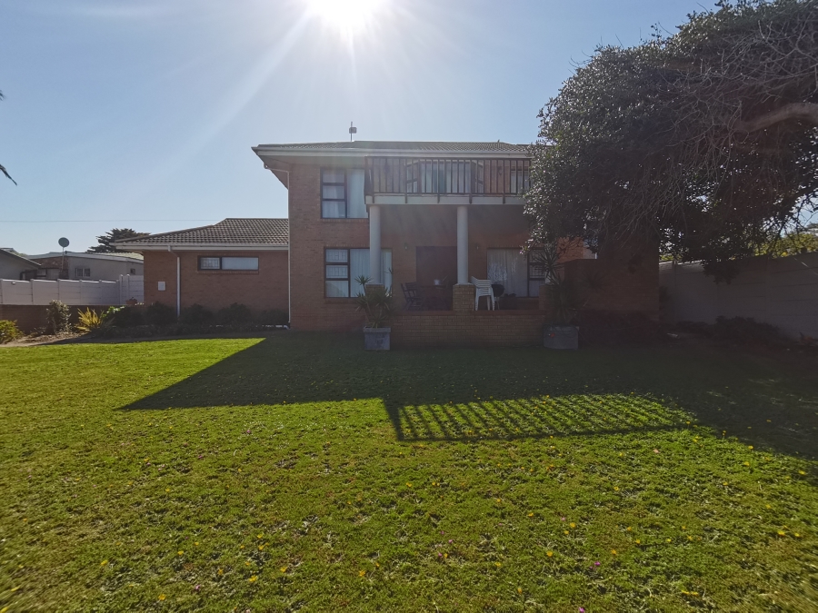 4 Bedroom Property for Sale in Bayview Western Cape